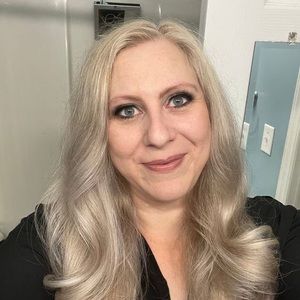 Meet your Posher, Adele